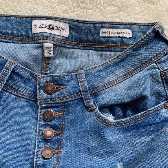 Black Daisy Size 3 Relaxed Skinny Jean Embroidered - Picture 4 of 10